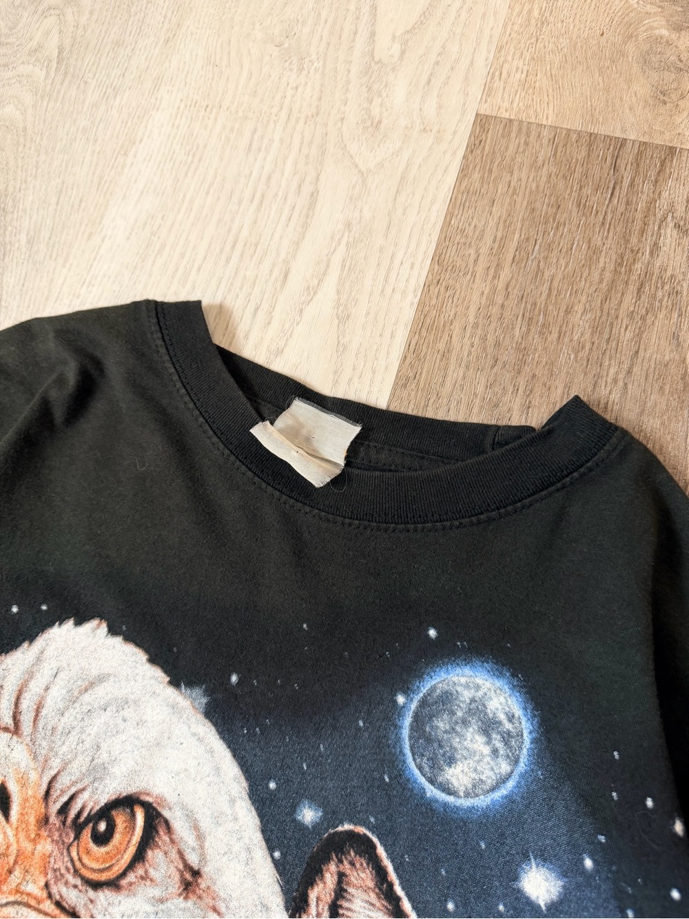 Vintage 90s Black Graphic Tee with Wolf and Eagle Print - Picture 5 of 6